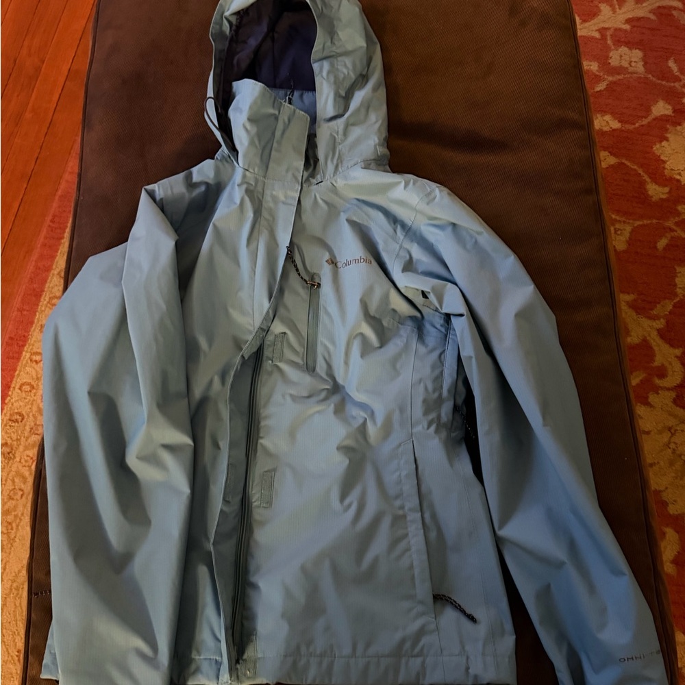 Columbia Women's Sky Blue Windbreaker